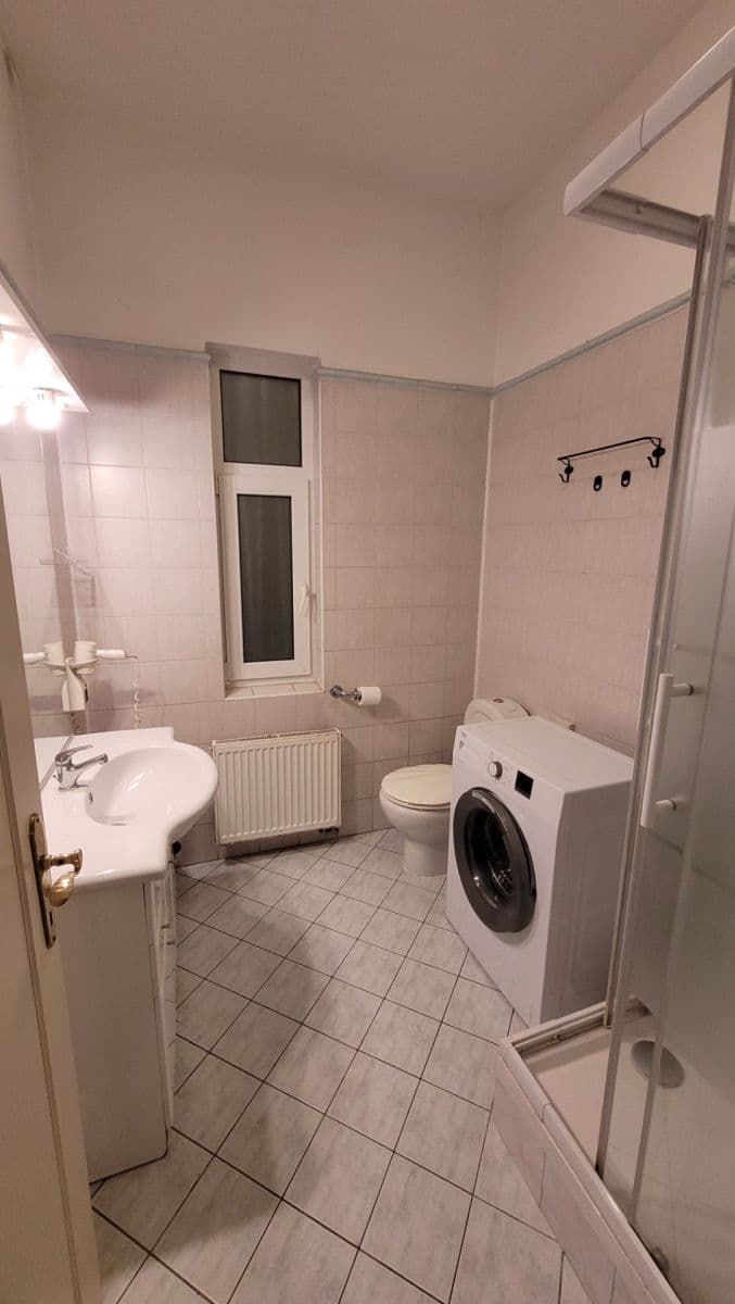 Prenájom bytu 2-izbový 47 m², Duškova, Praha, Praha Prenájom bytu 2-izbový 47 m², Duškova, Praha, Praha