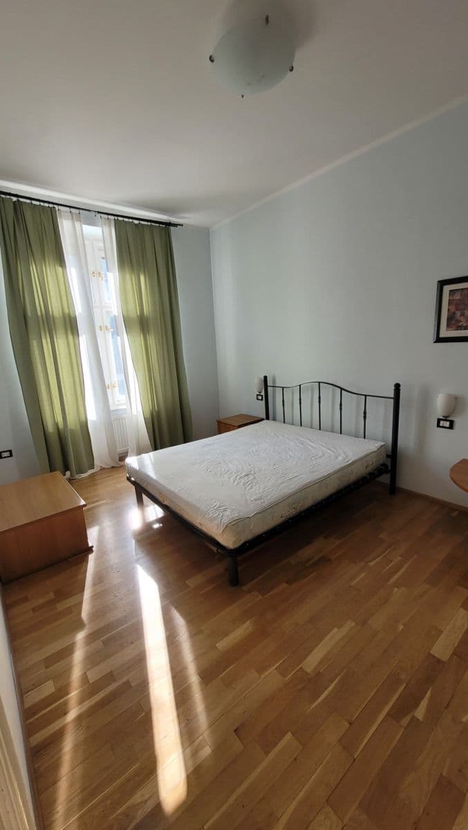 Prenájom bytu 2-izbový 47 m², Duškova, Praha, Praha Prenájom bytu 2-izbový 47 m², Duškova, Praha, Praha