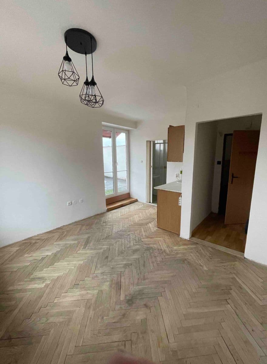 Predaj bytu Garsoniéra 24 m², S. K. Neumanna, Příbram, Středočeský kraj Predaj bytu Garsoniéra 24 m², S. K. Neumanna, Příbram, Středočeský kraj