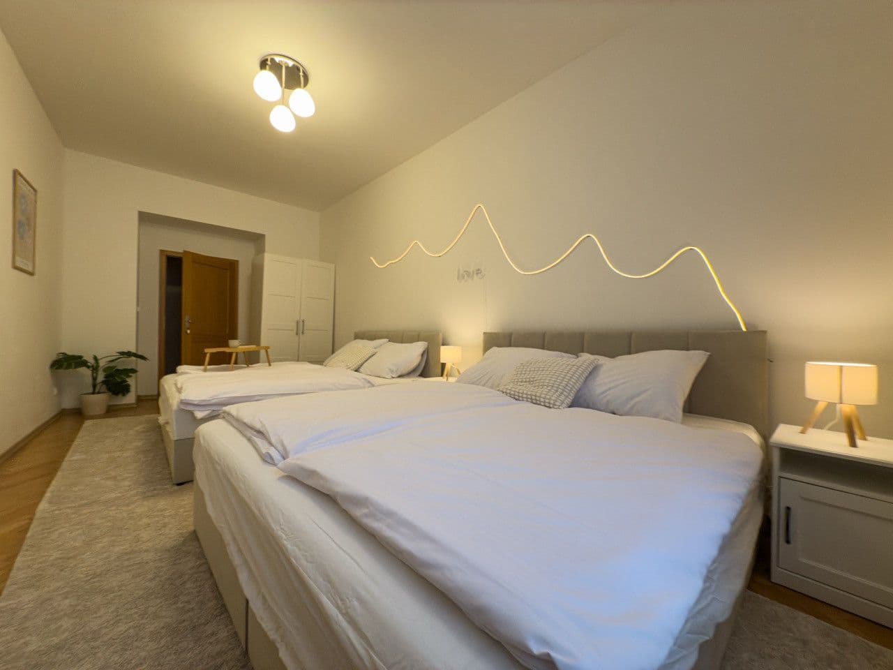 Prenájom bytu 100 m², Londýnská, Praha, Praha Prenájom bytu 100 m², Londýnská, Praha, Praha