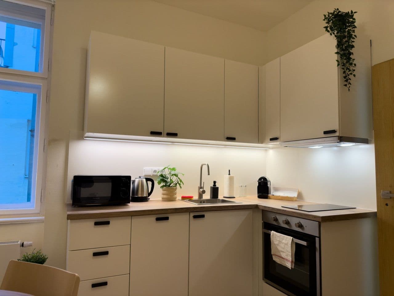 Prenájom bytu 100 m², Londýnská, Praha, Praha Prenájom bytu 100 m², Londýnská, Praha, Praha