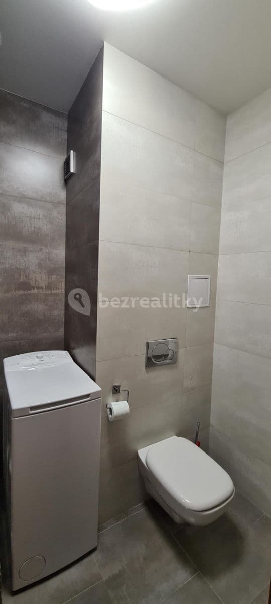 Prenájom bytu 2-izbový 41 m², Vitošská, Praha, Praha Prenájom bytu 2-izbový 41 m², Vitošská, Praha, Praha