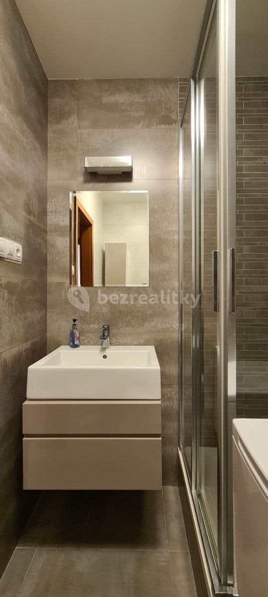 Prenájom bytu 2-izbový 41 m², Vitošská, Praha, Praha Prenájom bytu 2-izbový 41 m², Vitošská, Praha, Praha