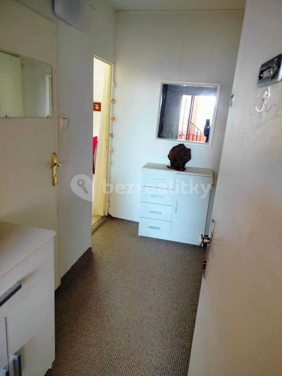 Prenájom bytu 1-izbový 43 m², Lacinova, Kladno, Středočeský kraj Prenájom bytu 1-izbový 43 m², Lacinova, Kladno, Středočeský kraj
