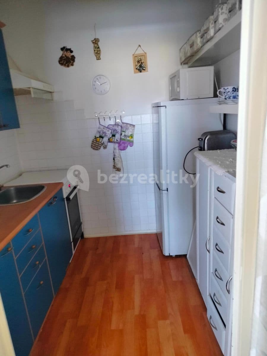 Prenájom bytu 1-izbový 43 m², Lacinova, Kladno, Středočeský kraj Prenájom bytu 1-izbový 43 m², Lacinova, Kladno, Středočeský kraj