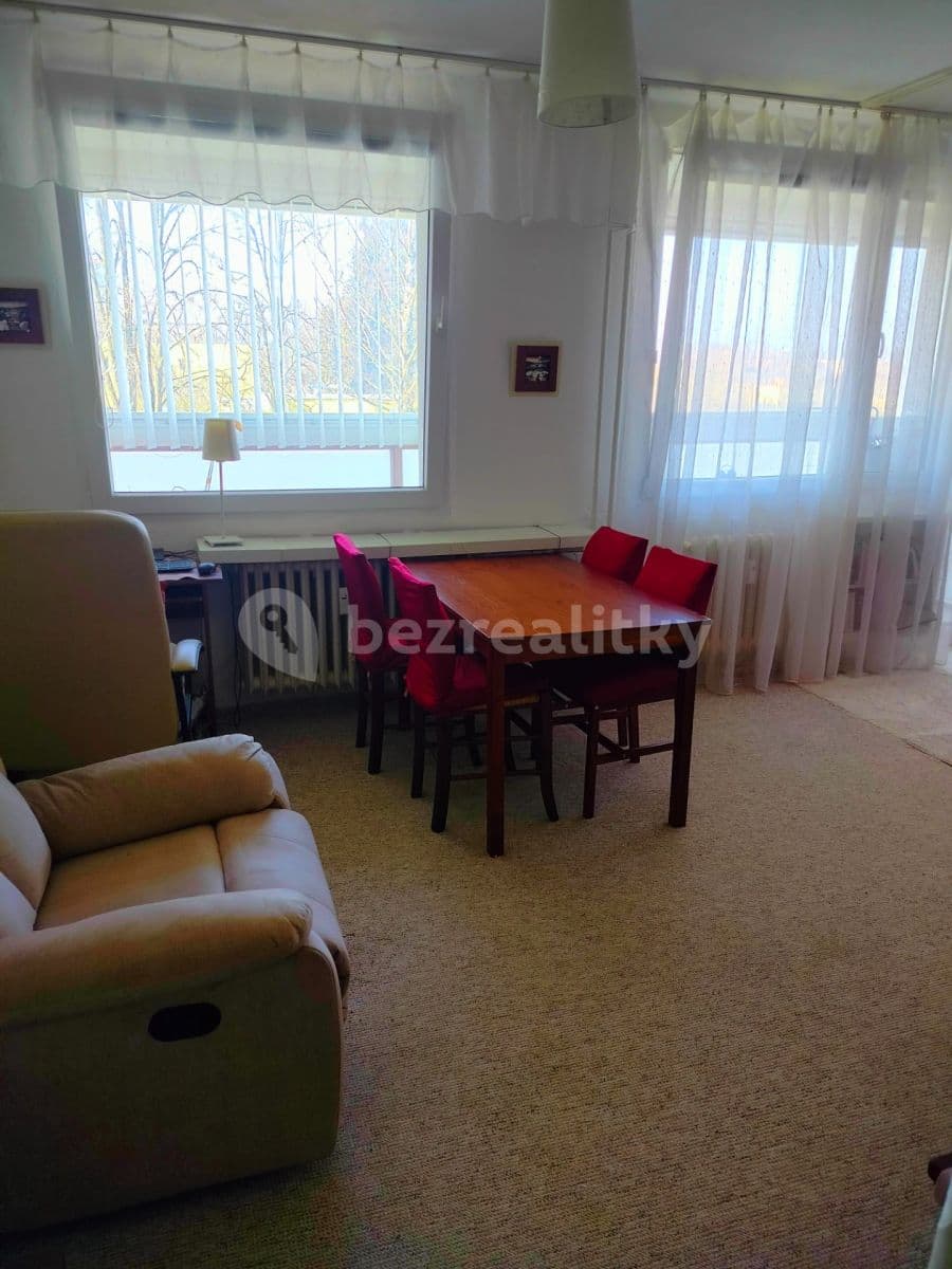 Prenájom bytu 1-izbový 43 m², Lacinova, Kladno, Středočeský kraj Prenájom bytu 1-izbový 43 m², Lacinova, Kladno, Středočeský kraj