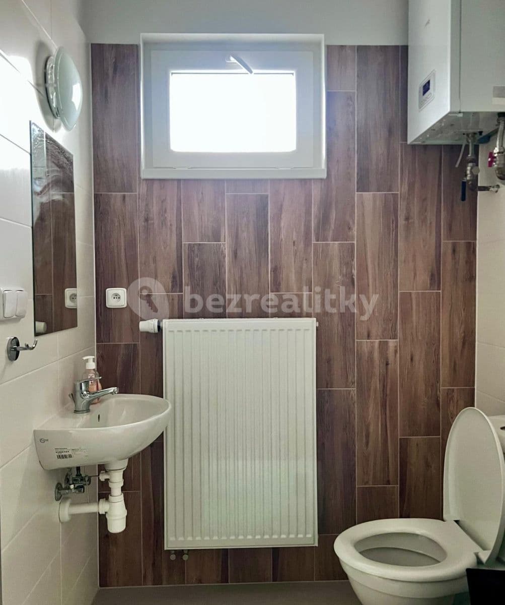 Prenájom bytu 1-izbový 32 m², Tuchoměřice, Středočeský kraj Prenájom bytu 1-izbový 32 m², Tuchoměřice, Středočeský kraj