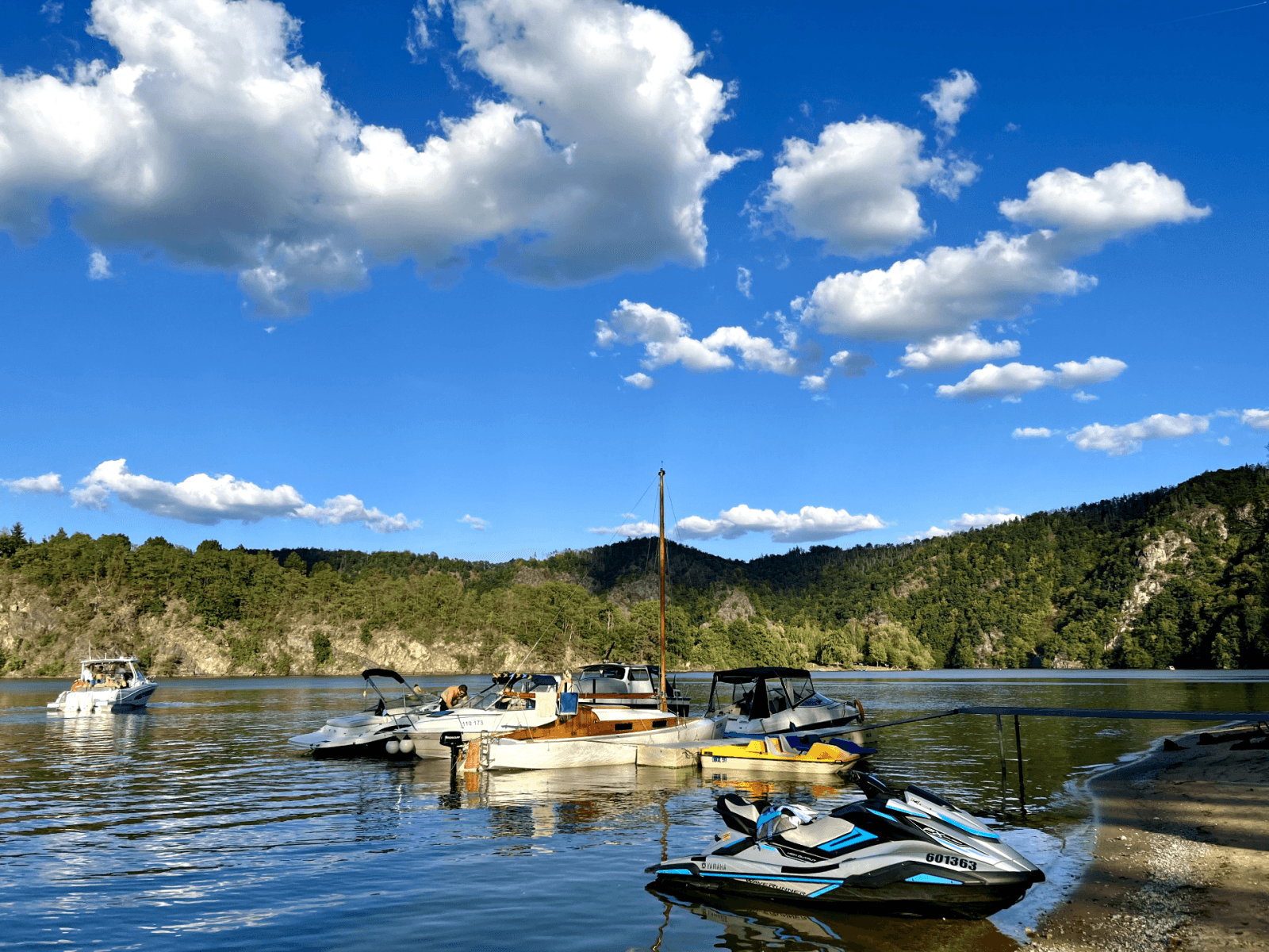 Predaj rekreačného objektu 112 m², pozemek 829 m², Nalžovice, Středočeský kraj Predaj rekreačného objektu 112 m², pozemek 829 m², Nalžovice, Středočeský kraj