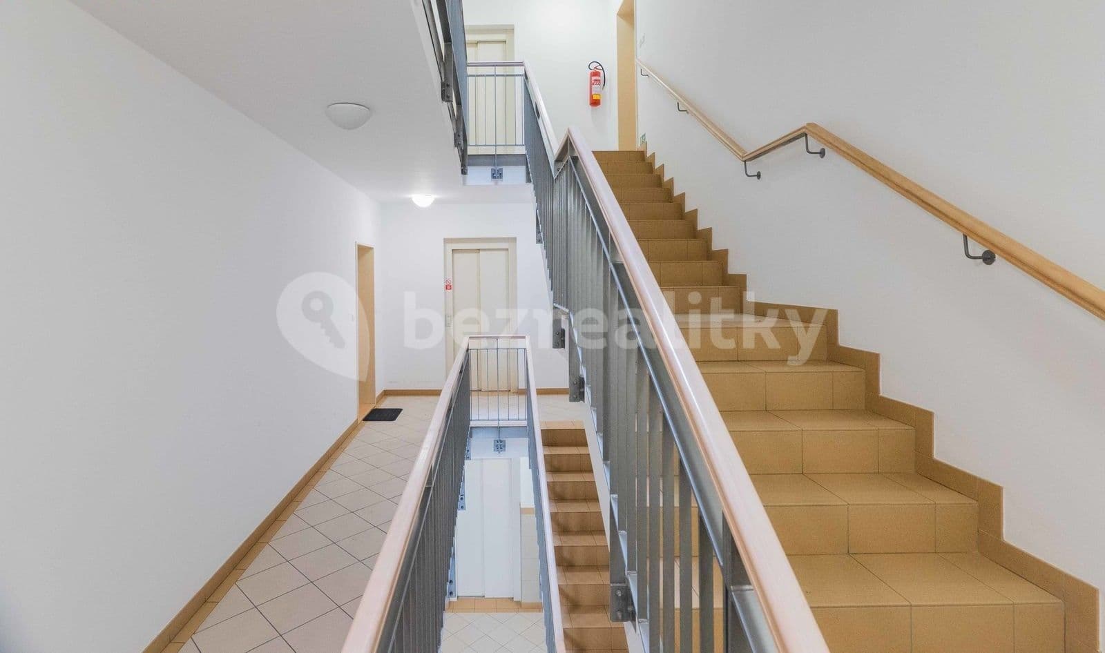 Prenájom bytu 2-izbový 57 m², Pickova, Praha, Praha Prenájom bytu 2-izbový 57 m², Pickova, Praha, Praha