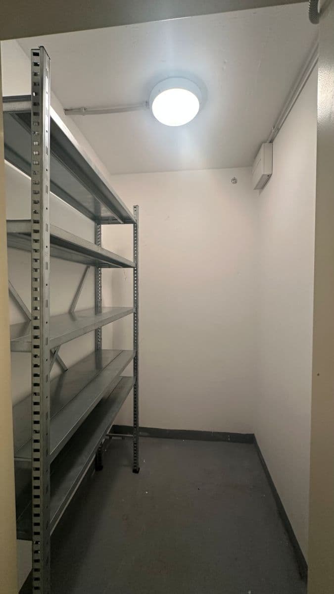 Prenájom bytu 2-izbový 57 m², Pickova, Praha, Praha Prenájom bytu 2-izbový 57 m², Pickova, Praha, Praha