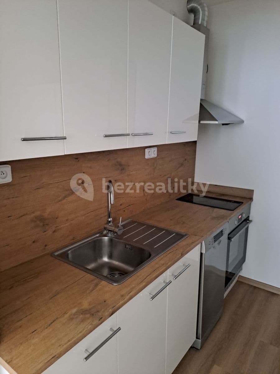 Prenájom bytu 2-izbový 42 m², Ciolkovského, Praha, Praha Prenájom bytu 2-izbový 42 m², Ciolkovského, Praha, Praha