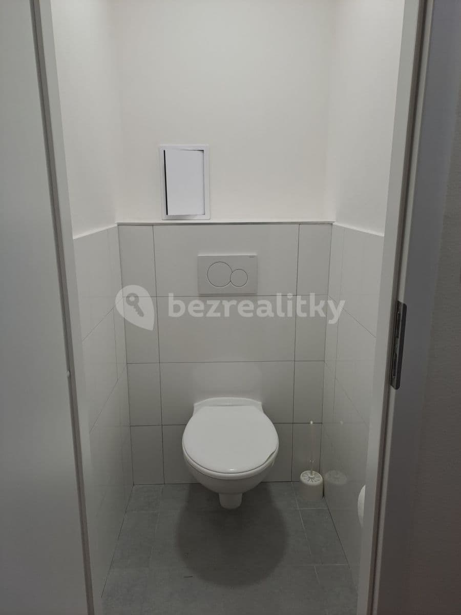 Prenájom bytu 2-izbový 42 m², Ciolkovského, Praha, Praha Prenájom bytu 2-izbový 42 m², Ciolkovského, Praha, Praha