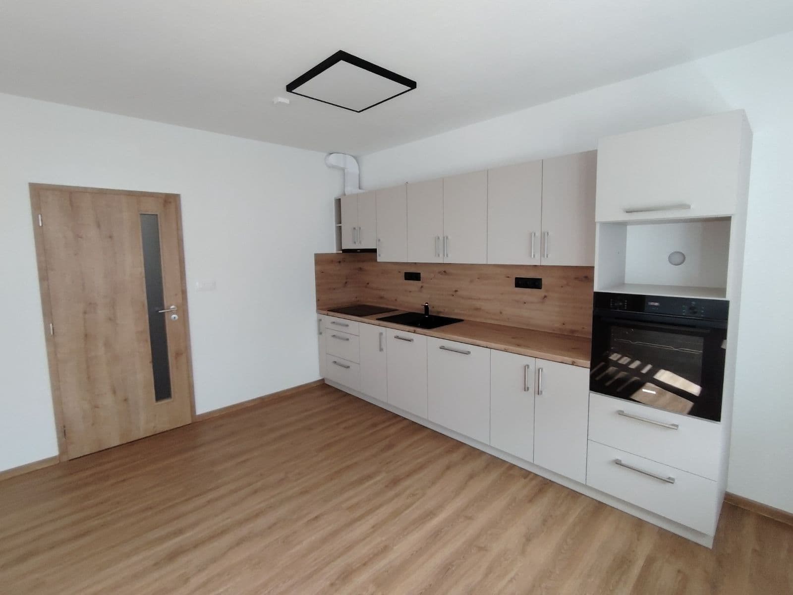 Prenájom bytu 2-izbový 62 m², Moravské Budějovice, Kraj Vysočina Prenájom bytu 2-izbový 62 m², Moravské Budějovice, Kraj Vysočina