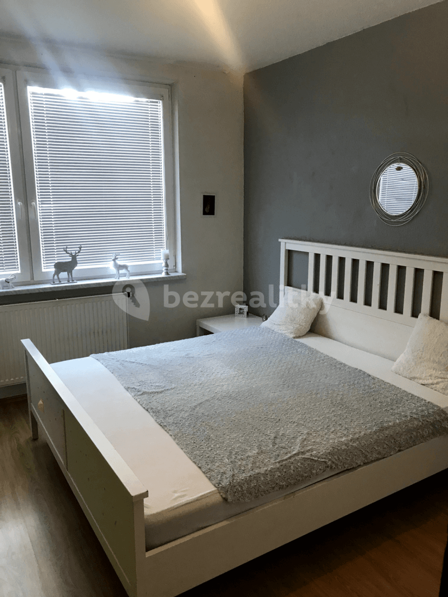 Prenájom bytu 3-izbový 78 m², Huzová, Olomoucký kraj Prenájom bytu 3-izbový 78 m², Huzová, Olomoucký kraj