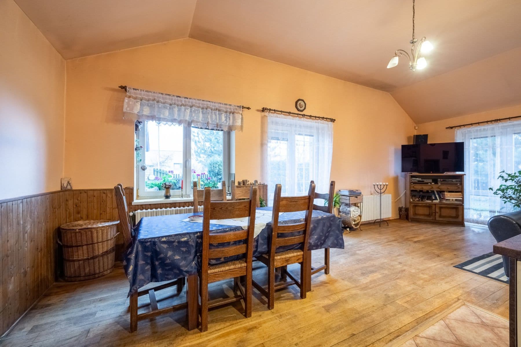 Predaj domu 203 m², pozemek 873 m², Příčná, Radonice, Středočeský kraj Predaj domu 203 m², pozemek 873 m², Příčná, Radonice, Středočeský kraj