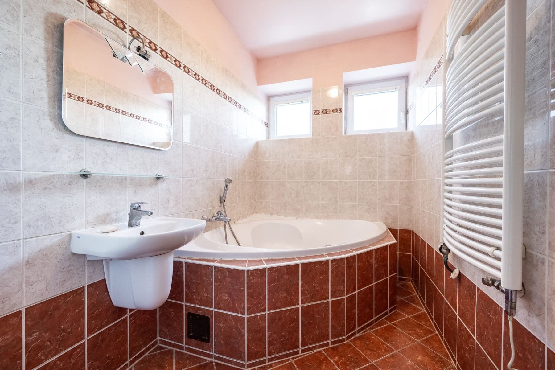 Predaj domu 203 m², pozemek 873 m², Příčná, Radonice, Středočeský kraj Predaj domu 203 m², pozemek 873 m², Příčná, Radonice, Středočeský kraj