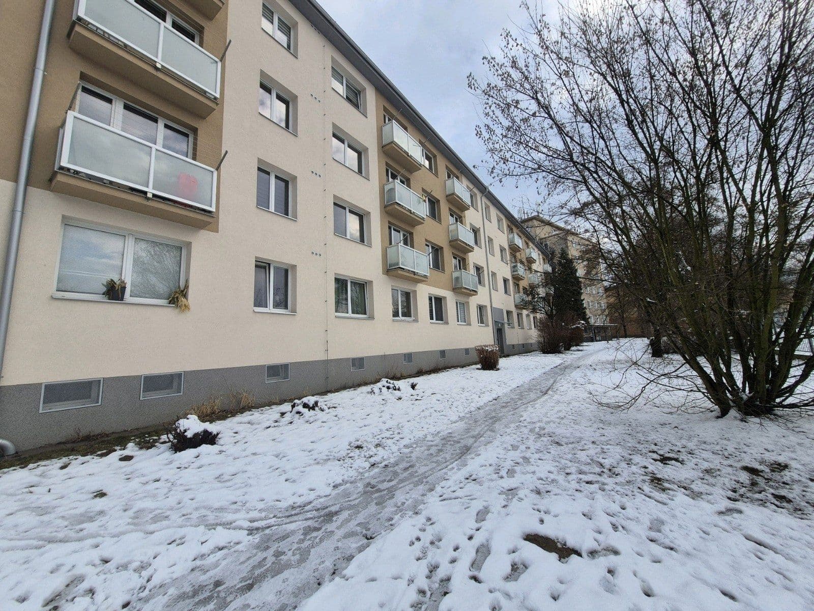 Prenájom bytu 4-izbový 82 m², Mánesova, Havířov, Moravskoslezský kraj Prenájom bytu 4-izbový 82 m², Mánesova, Havířov, Moravskoslezský kraj