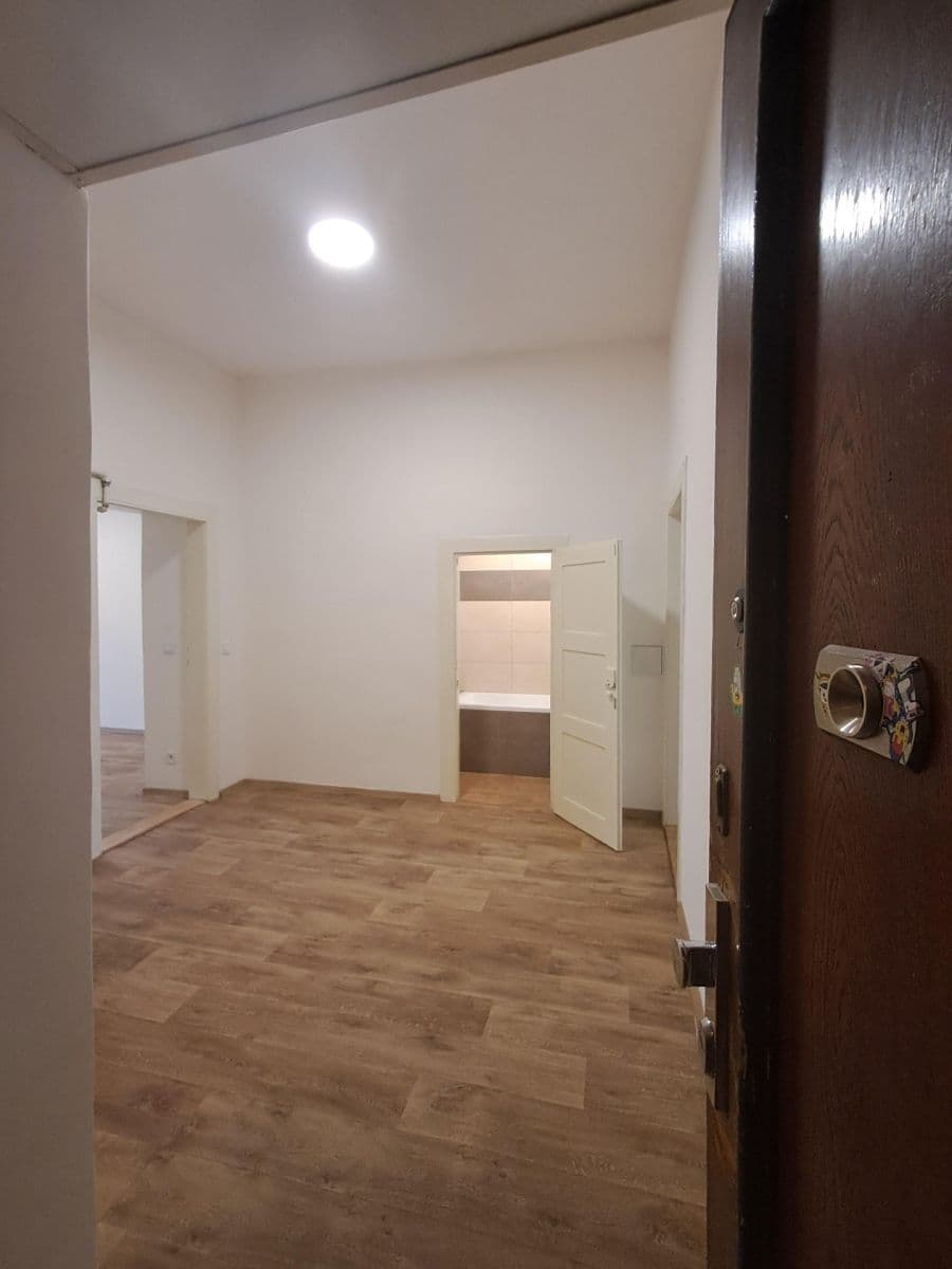 Prenájom bytu 2-izbový 65 m², Kodaňská, Praha, Praha Prenájom bytu 2-izbový 65 m², Kodaňská, Praha, Praha
