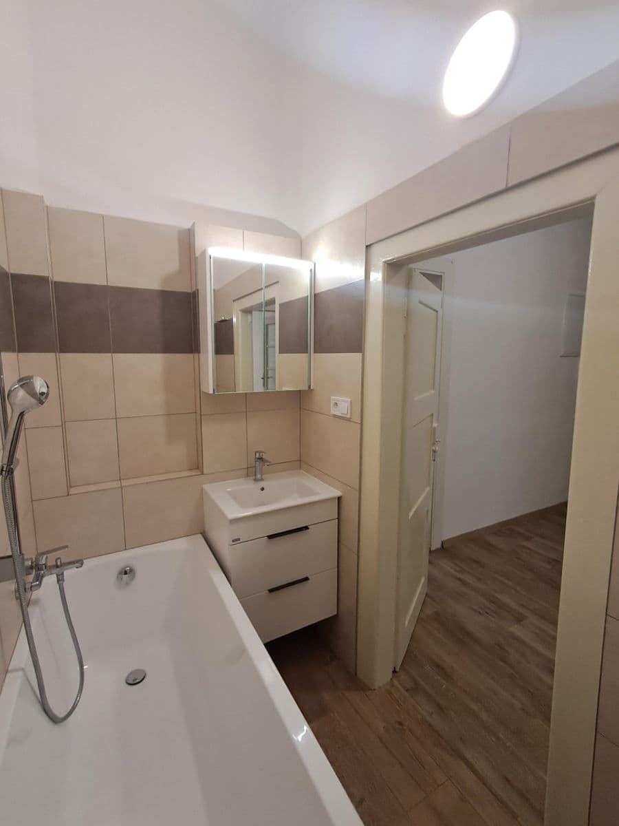 Prenájom bytu 2-izbový 65 m², Kodaňská, Praha, Praha Prenájom bytu 2-izbový 65 m², Kodaňská, Praha, Praha