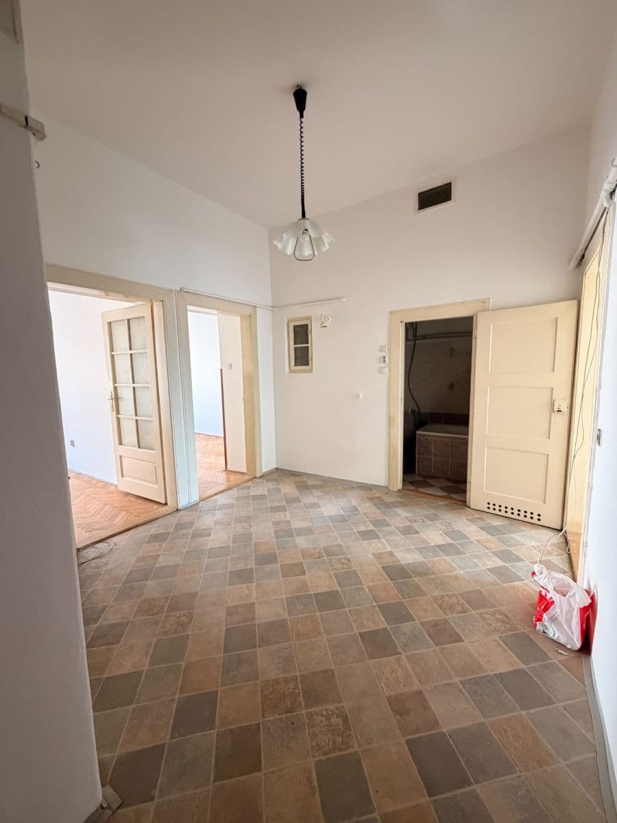 Prenájom bytu 2-izbový 65 m², Kodaňská, Praha, Praha Prenájom bytu 2-izbový 65 m², Kodaňská, Praha, Praha