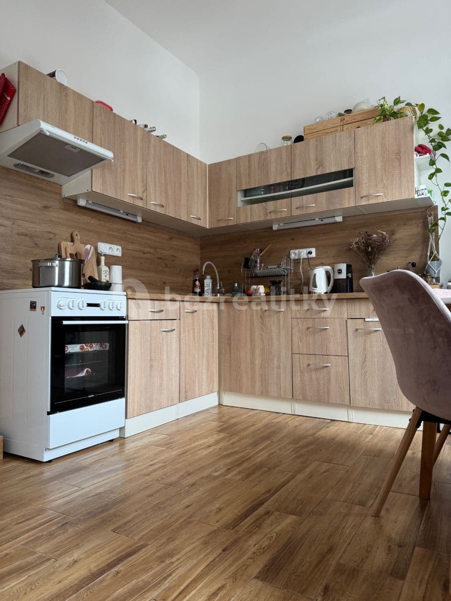 Prenájom bytu 1-izbový 41 m², Pod Kavalírkou, Praha, Praha Prenájom bytu 1-izbový 41 m², Pod Kavalírkou, Praha, Praha