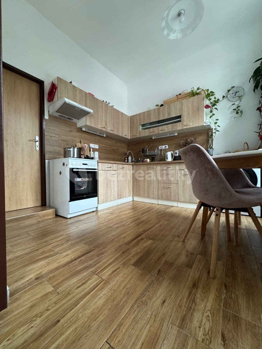 Prenájom bytu 1-izbový 41 m², Pod Kavalírkou, Praha, Praha Prenájom bytu 1-izbový 41 m², Pod Kavalírkou, Praha, Praha