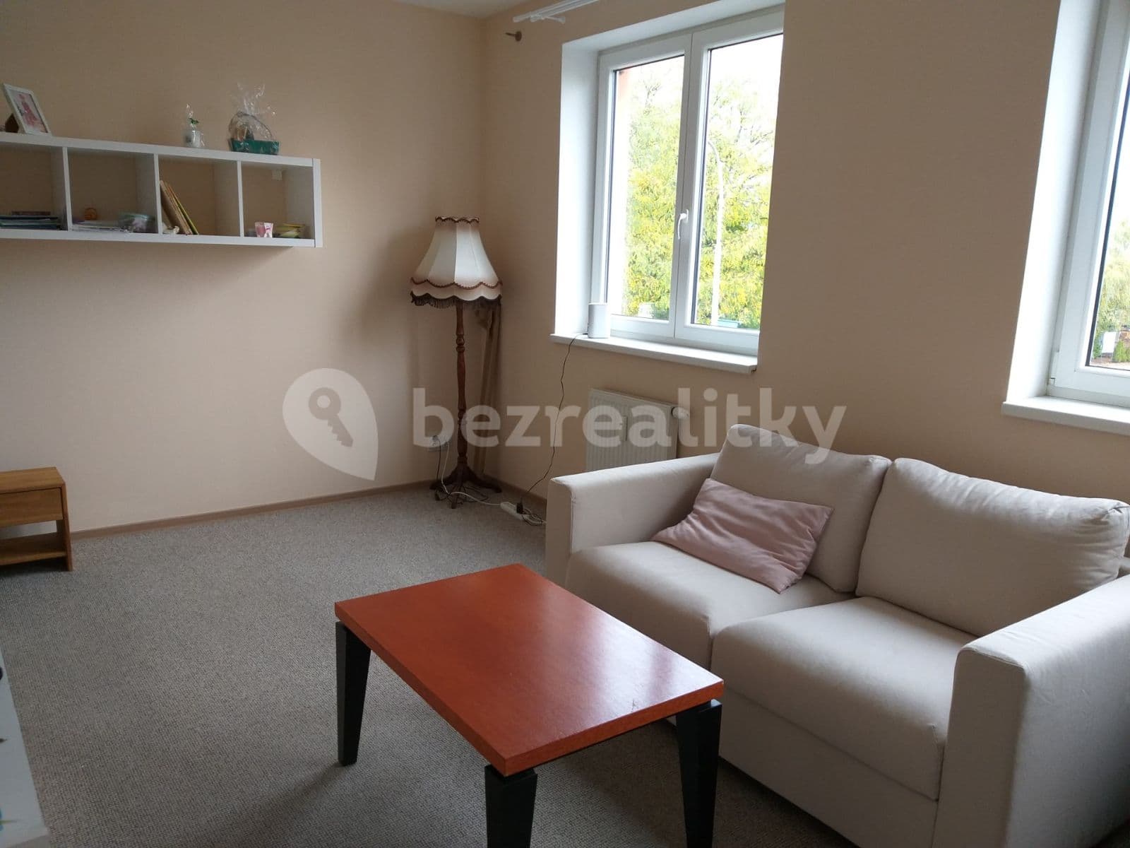 Prenájom bytu 1-izbový 27 m², Komenského, Šestajovice, Středočeský kraj Prenájom bytu 1-izbový 27 m², Komenského, Šestajovice, Středočeský kraj