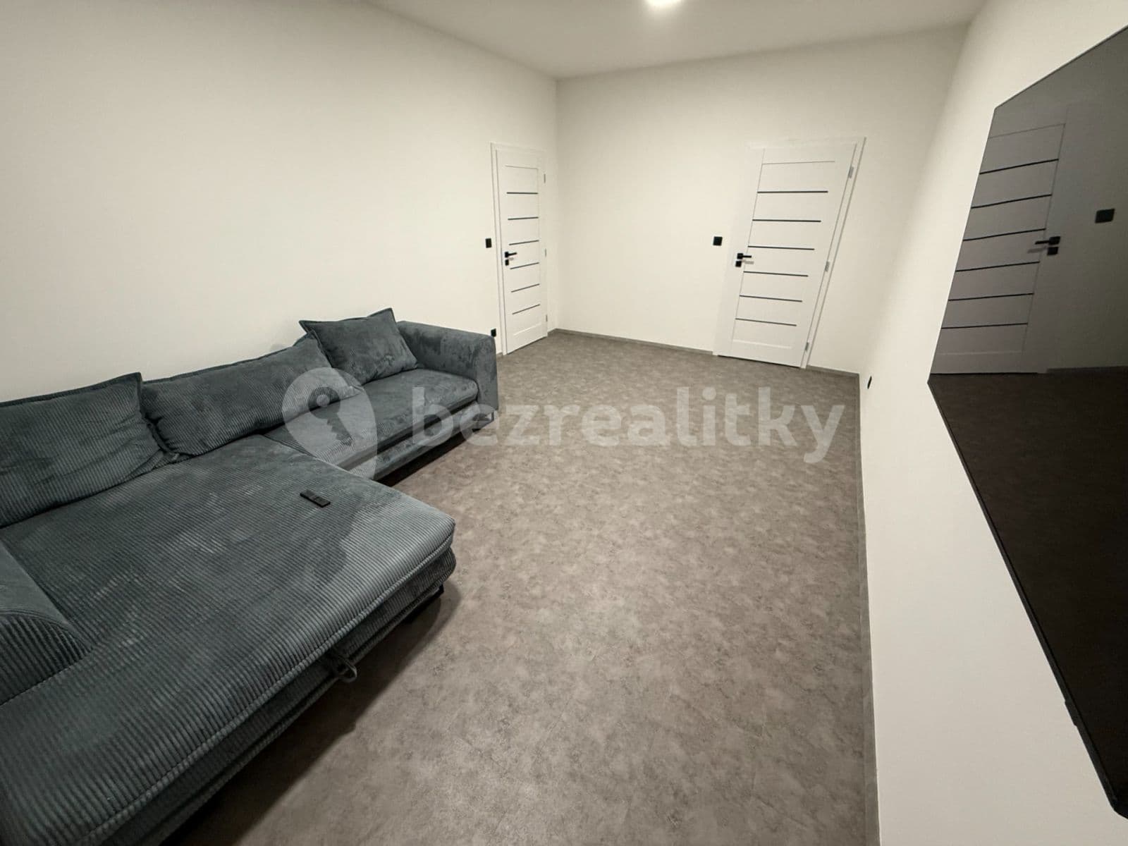 Prenájom bytu 2-izbový 60 m², Lorencova, Zlín, Zlínský kraj Prenájom bytu 2-izbový 60 m², Lorencova, Zlín, Zlínský kraj