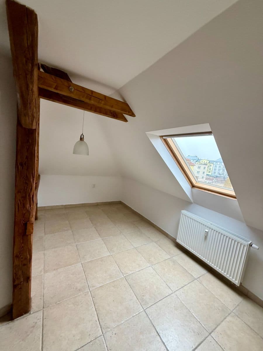 Prenájom bytu 2-izbový 71 m², Rostislavova, Ostrava, Moravskoslezský kraj Prenájom bytu 2-izbový 71 m², Rostislavova, Ostrava, Moravskoslezský kraj