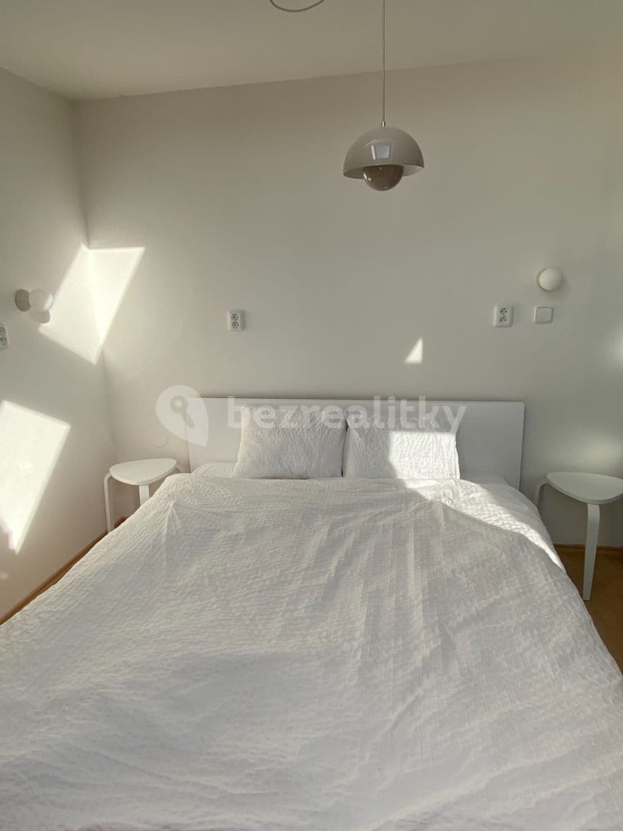 Prenájom bytu 2-izbový 48 m², Jirečkova, Praha, Praha Prenájom bytu 2-izbový 48 m², Jirečkova, Praha, Praha