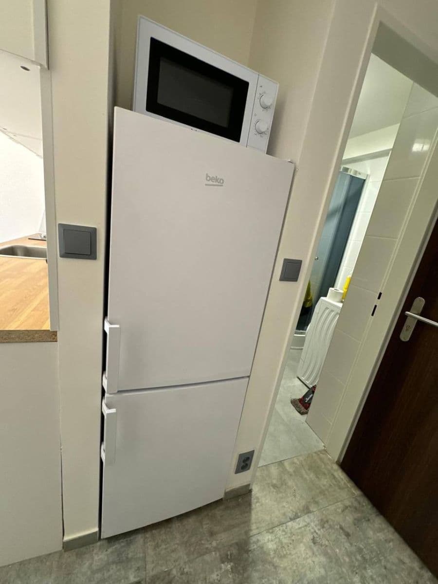Prenájom bytu 1-izbový 17 m², Sokolská, Praha, Praha Prenájom bytu 1-izbový 17 m², Sokolská, Praha, Praha