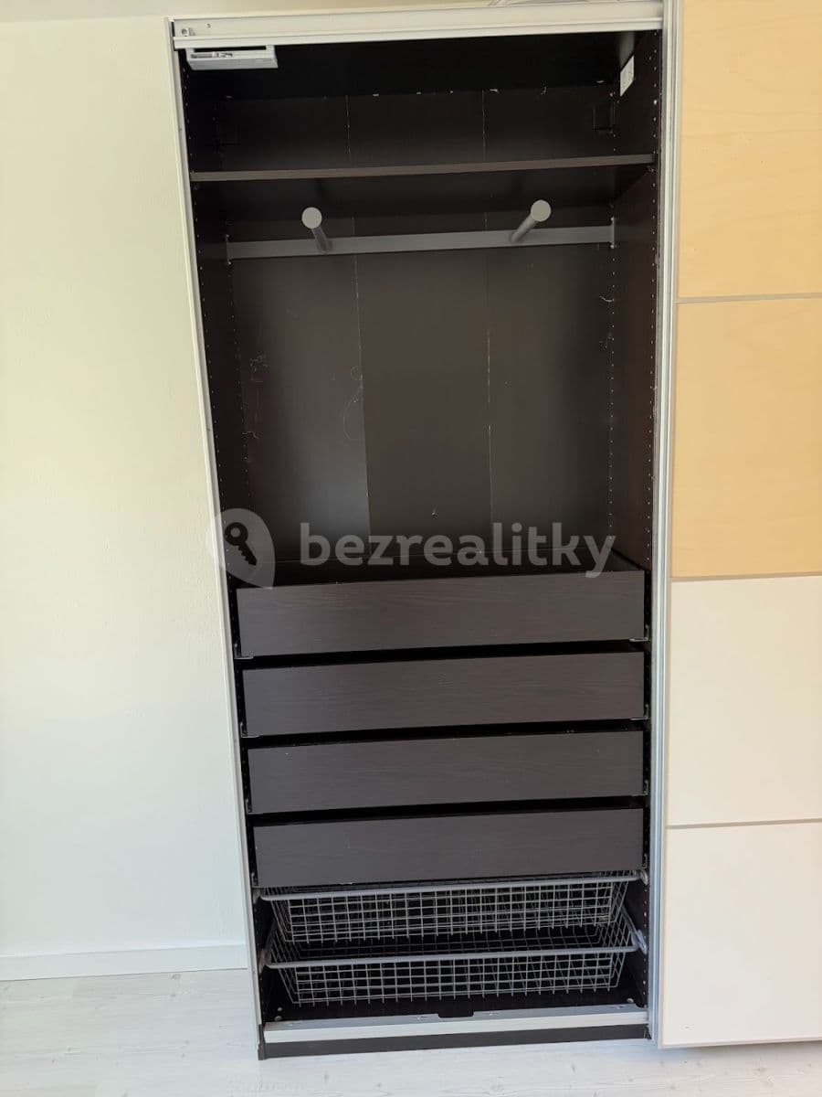 Prenájom bytu 2-izbový 43 m², Skuteckého, Praha, Praha Prenájom bytu 2-izbový 43 m², Skuteckého, Praha, Praha