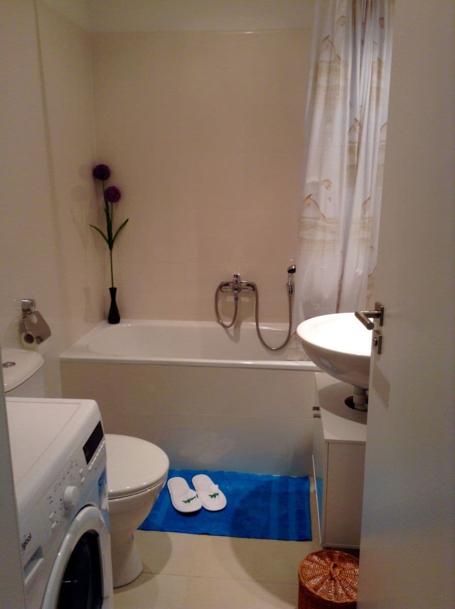 Prenájom bytu 35 m², Dvacátého osmého pluku, Praha, Praha Prenájom bytu 35 m², Dvacátého osmého pluku, Praha, Praha