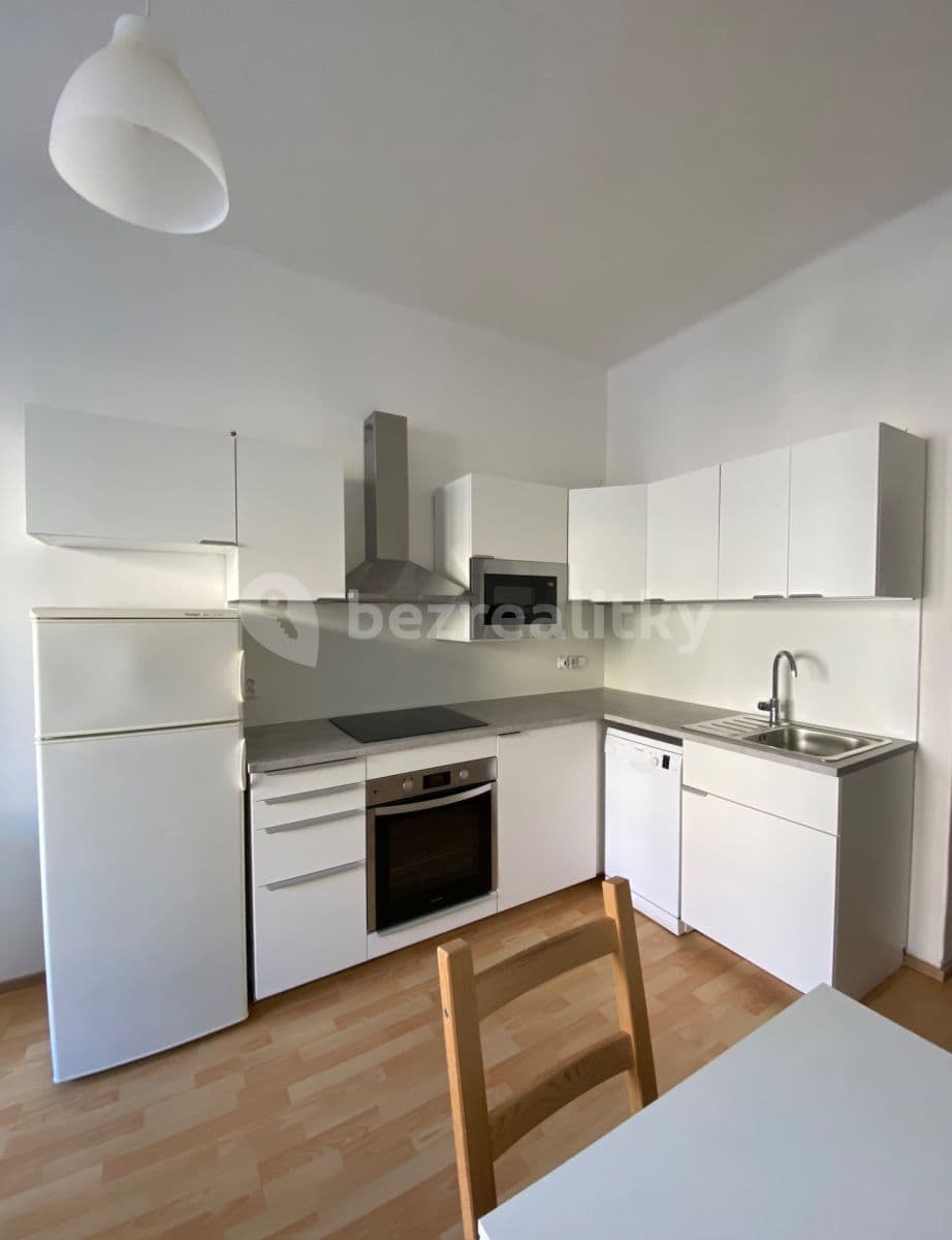 Prenájom bytu 2-izbový 43 m², náměstí Dr. Václava Holého, Praha, Praha Prenájom bytu 2-izbový 43 m², náměstí Dr. Václava Holého, Praha, Praha