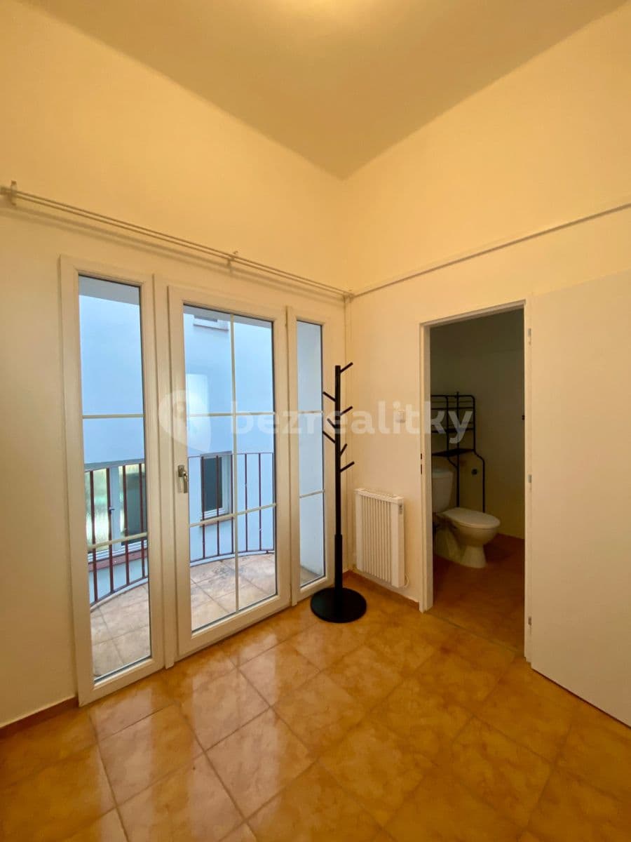 Prenájom bytu 2-izbový 43 m², náměstí Dr. Václava Holého, Praha, Praha Prenájom bytu 2-izbový 43 m², náměstí Dr. Václava Holého, Praha, Praha