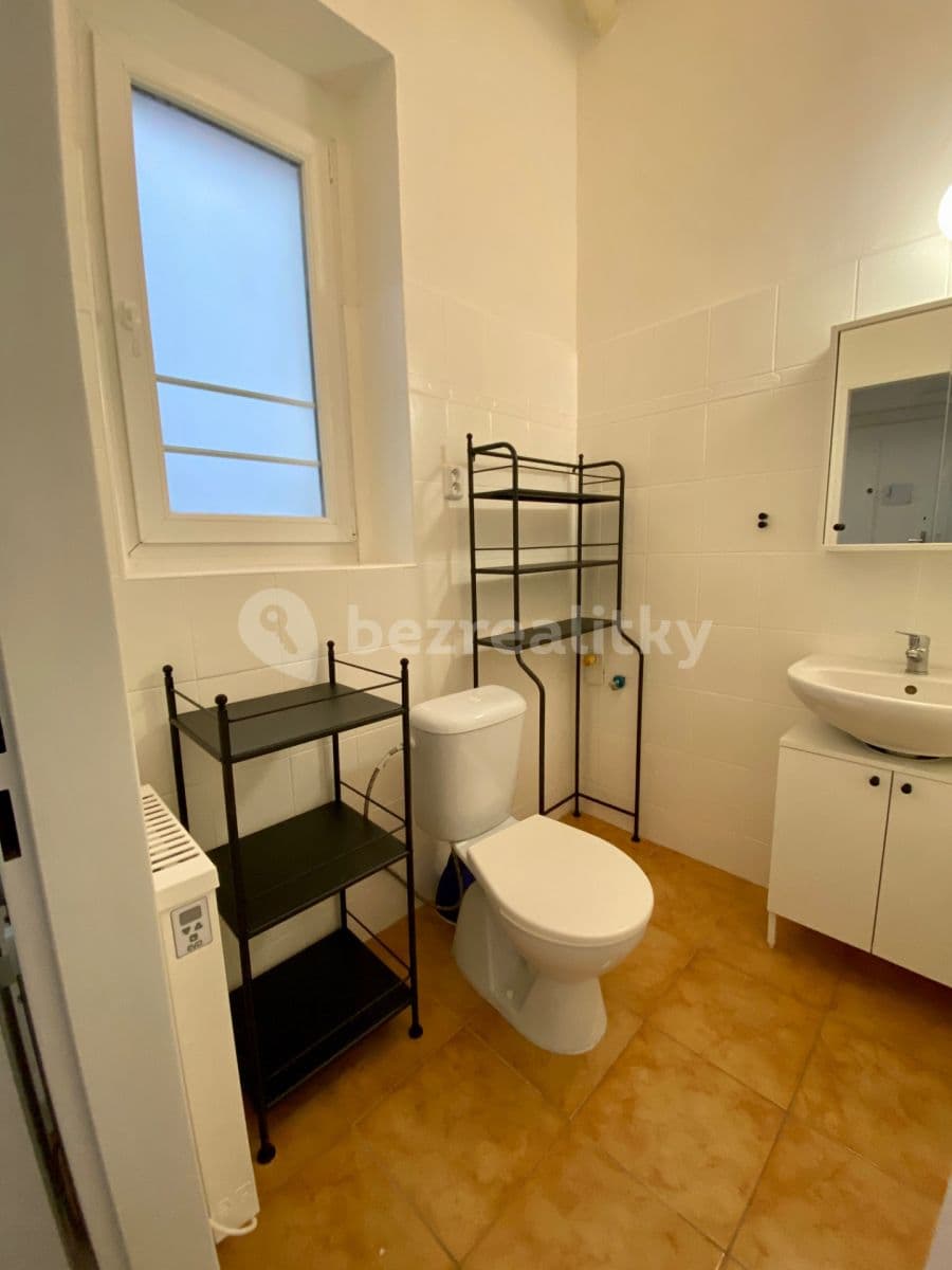 Prenájom bytu 2-izbový 43 m², náměstí Dr. Václava Holého, Praha, Praha Prenájom bytu 2-izbový 43 m², náměstí Dr. Václava Holého, Praha, Praha