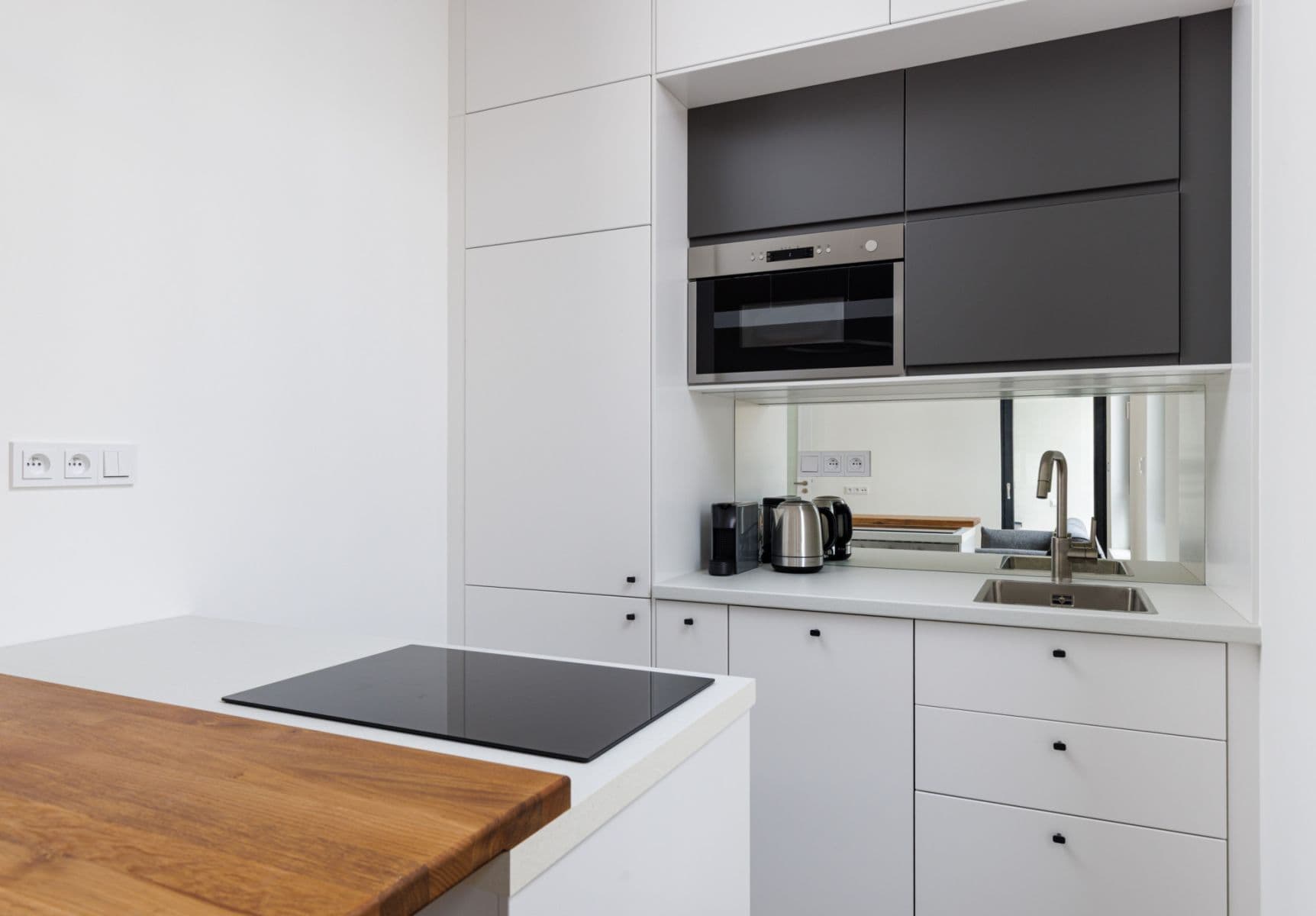 Prenájom bytu 43 m², Závišova, Praha, Praha Prenájom bytu 43 m², Závišova, Praha, Praha