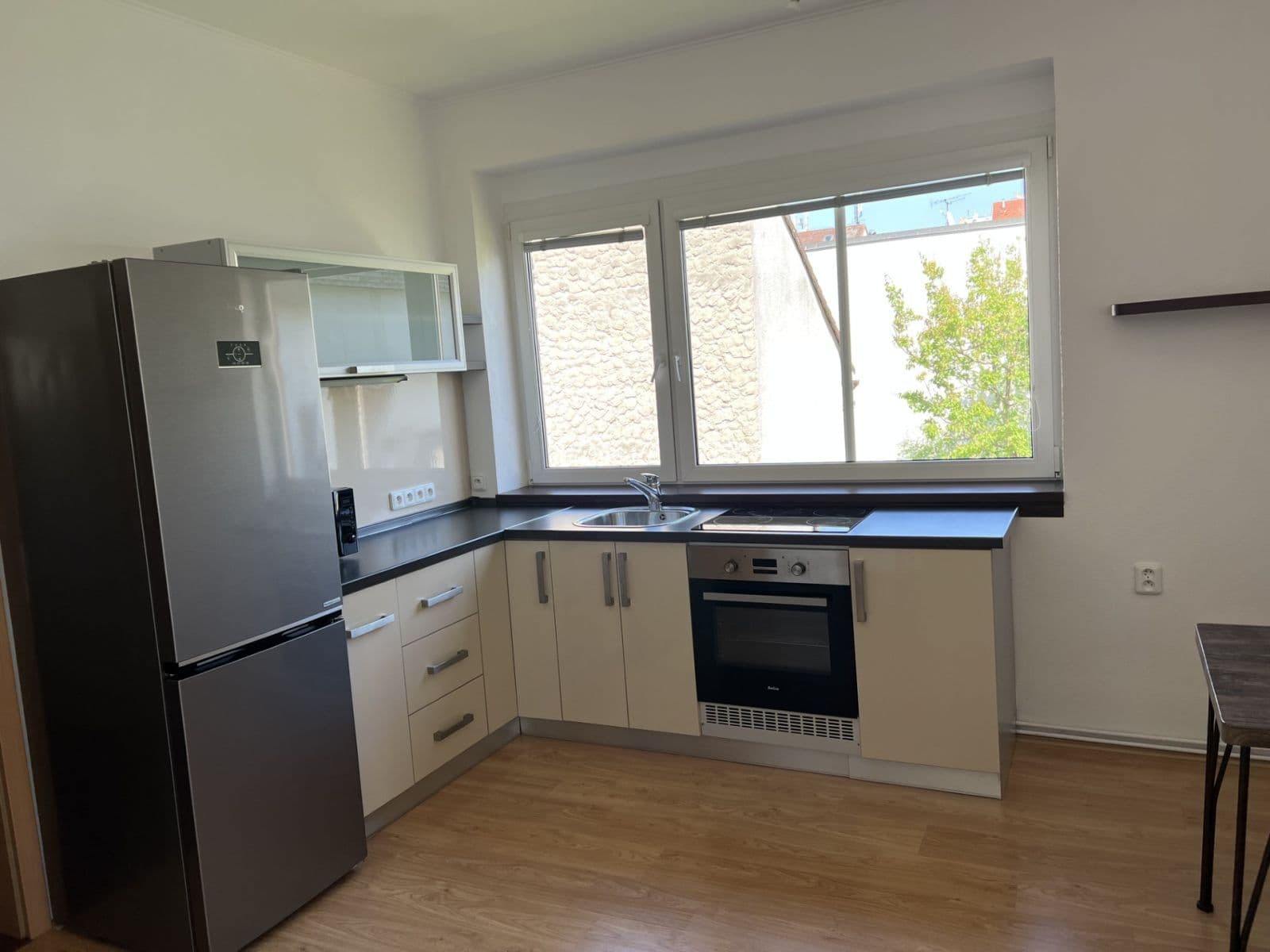 Prenájom bytu 1-izbový 50 m², Smilova, Pardubice, Pardubický kraj Prenájom bytu 1-izbový 50 m², Smilova, Pardubice, Pardubický kraj