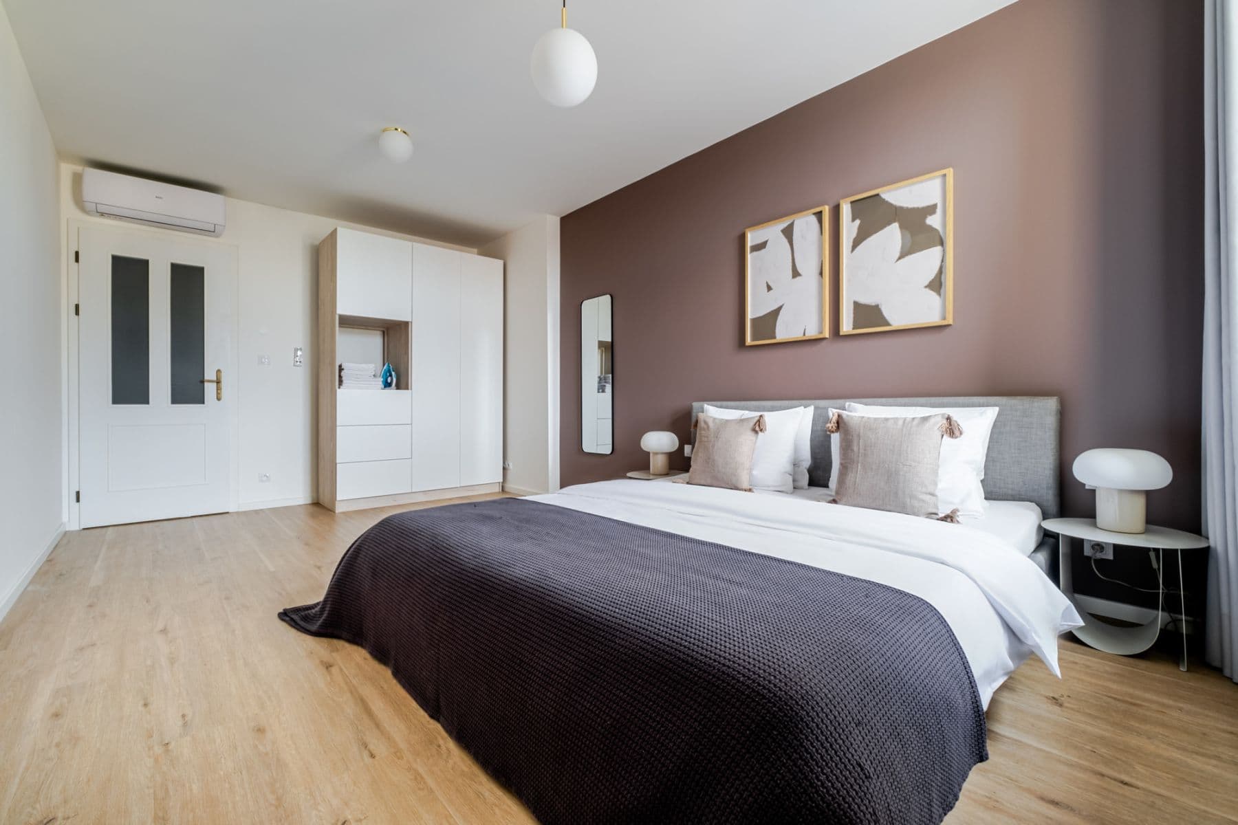 Prenájom bytu 55 m², Chodská, Praha, Praha Prenájom bytu 55 m², Chodská, Praha, Praha