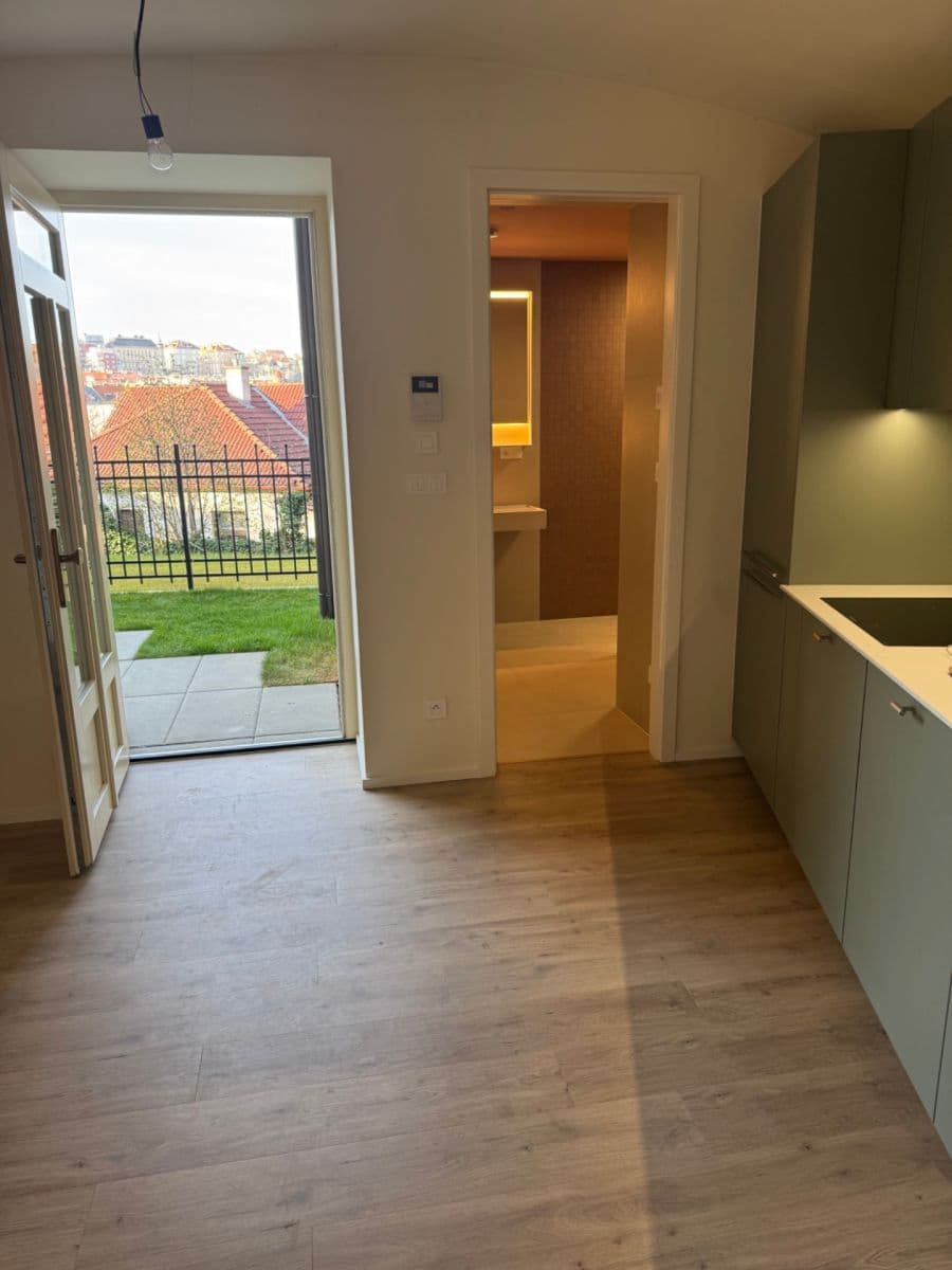 Prenájom bytu 1-izbový 34 m², Boleslavova, Praha, Praha Prenájom bytu 1-izbový 34 m², Boleslavova, Praha, Praha