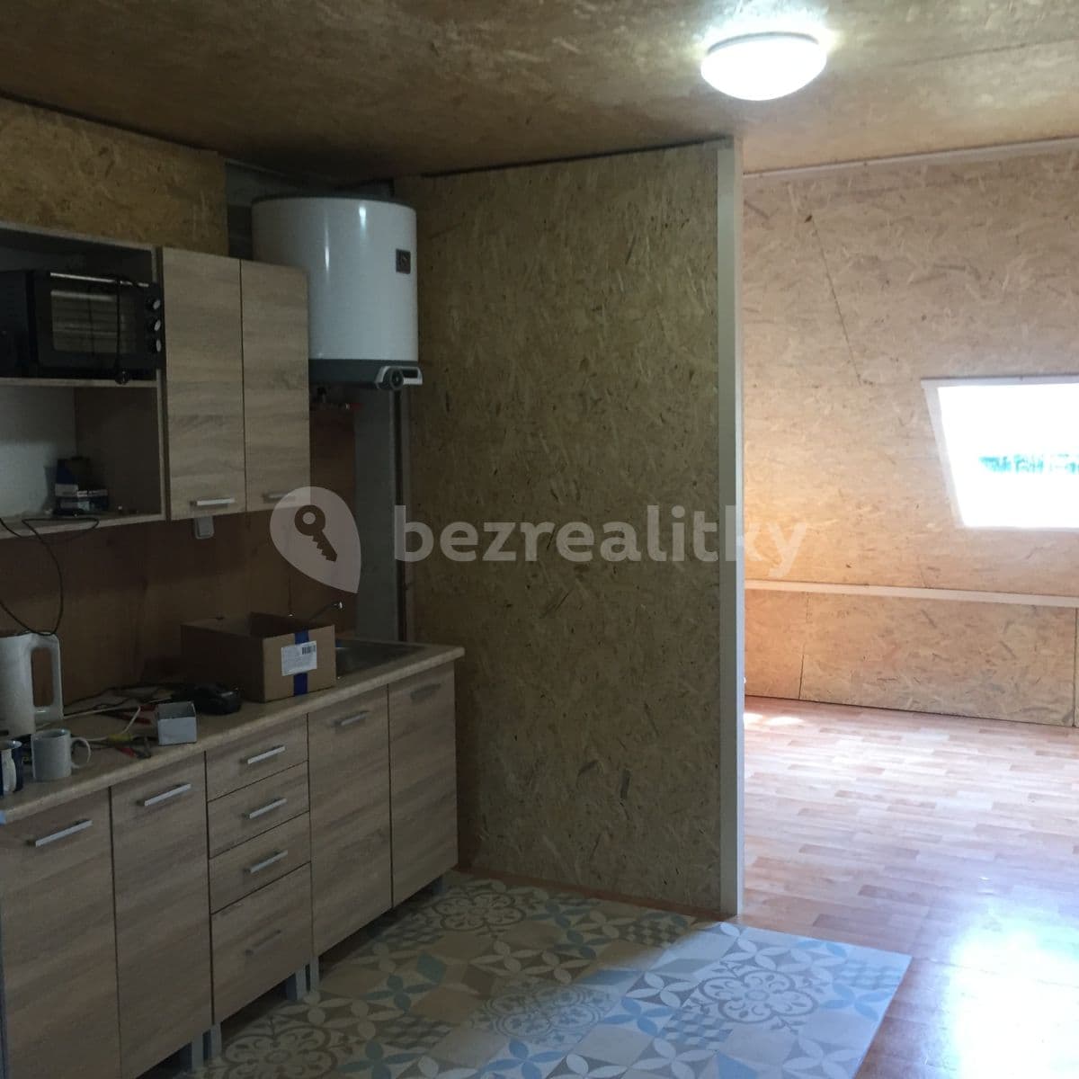 Prenájom bytu 1-izbový 40 m², Václavské náměstí, Kněževes, Středočeský kraj Prenájom bytu 1-izbový 40 m², Václavské náměstí, Kněževes, Středočeský kraj