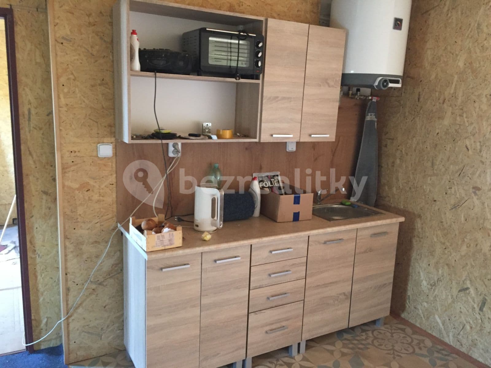 Prenájom bytu 1-izbový 40 m², Václavské náměstí, Kněževes, Středočeský kraj Prenájom bytu 1-izbový 40 m², Václavské náměstí, Kněževes, Středočeský kraj