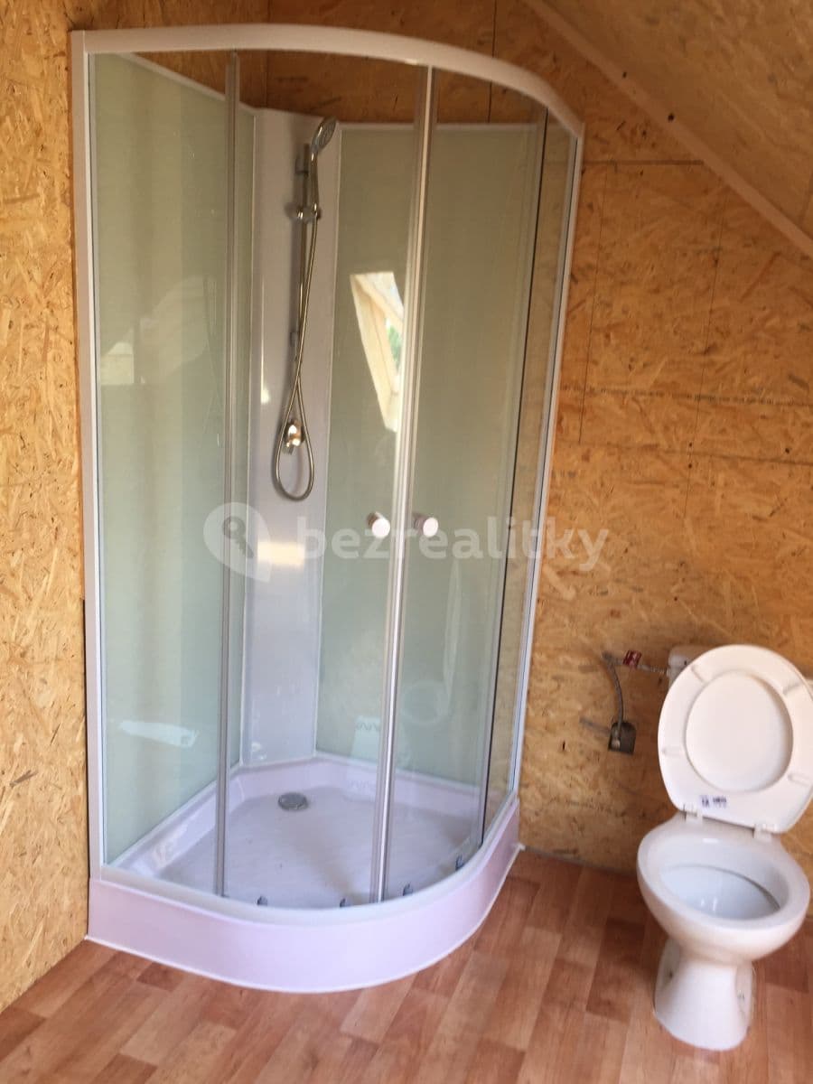 Prenájom bytu 1-izbový 40 m², Václavské náměstí, Kněževes, Středočeský kraj Prenájom bytu 1-izbový 40 m², Václavské náměstí, Kněževes, Středočeský kraj