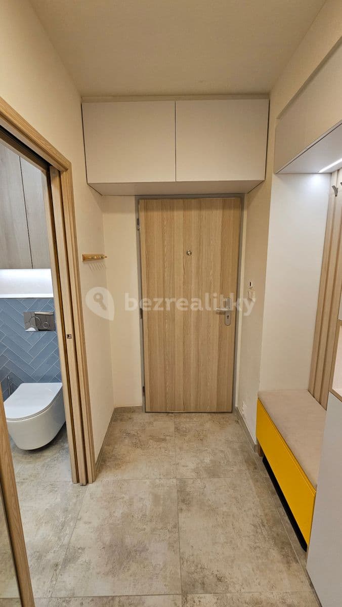 Prenájom bytu 3-izbový 52 m², Buková, Praha, Praha Prenájom bytu 3-izbový 52 m², Buková, Praha, Praha