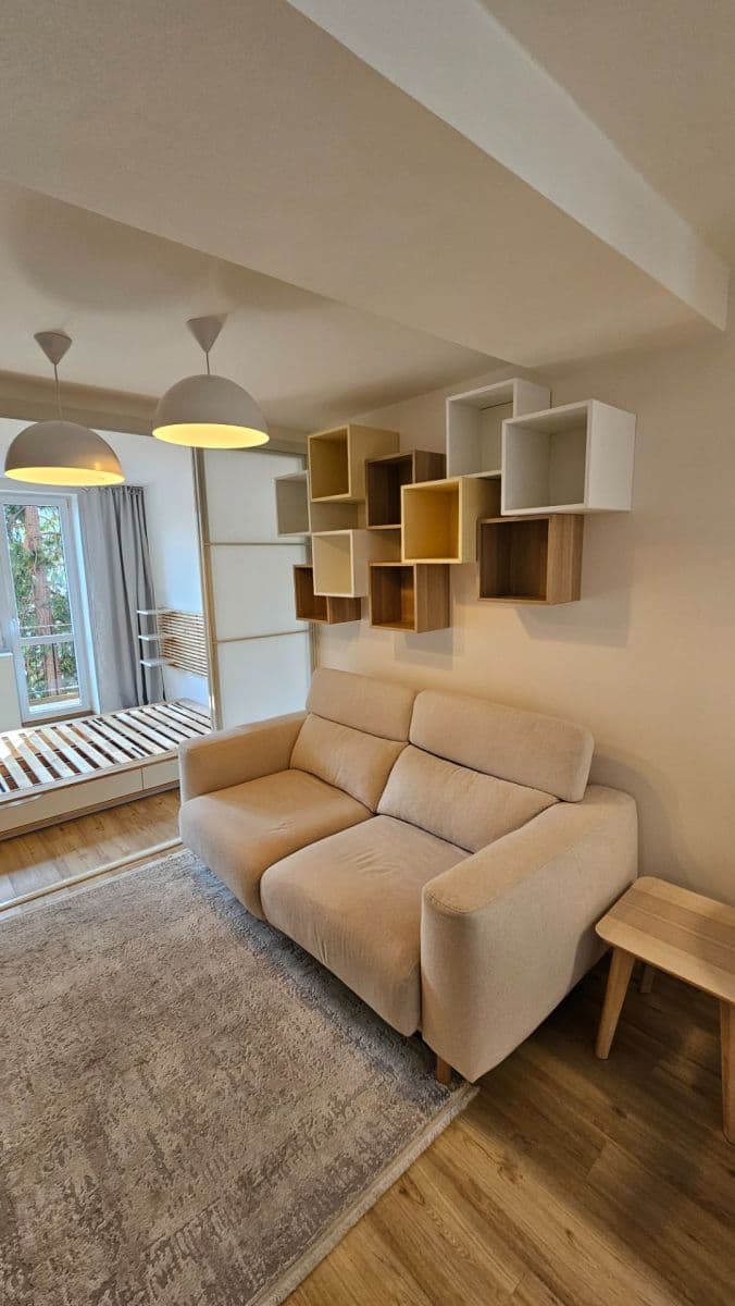 Prenájom bytu 3-izbový 52 m², Buková, Praha, Praha Prenájom bytu 3-izbový 52 m², Buková, Praha, Praha