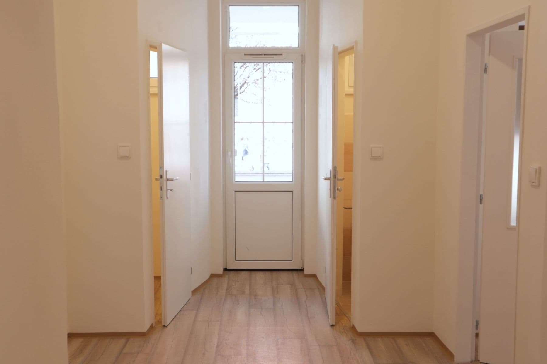 Prenájom bytu 3-izbový 95 m², Ukrajinská, Praha, Praha Prenájom bytu 3-izbový 95 m², Ukrajinská, Praha, Praha