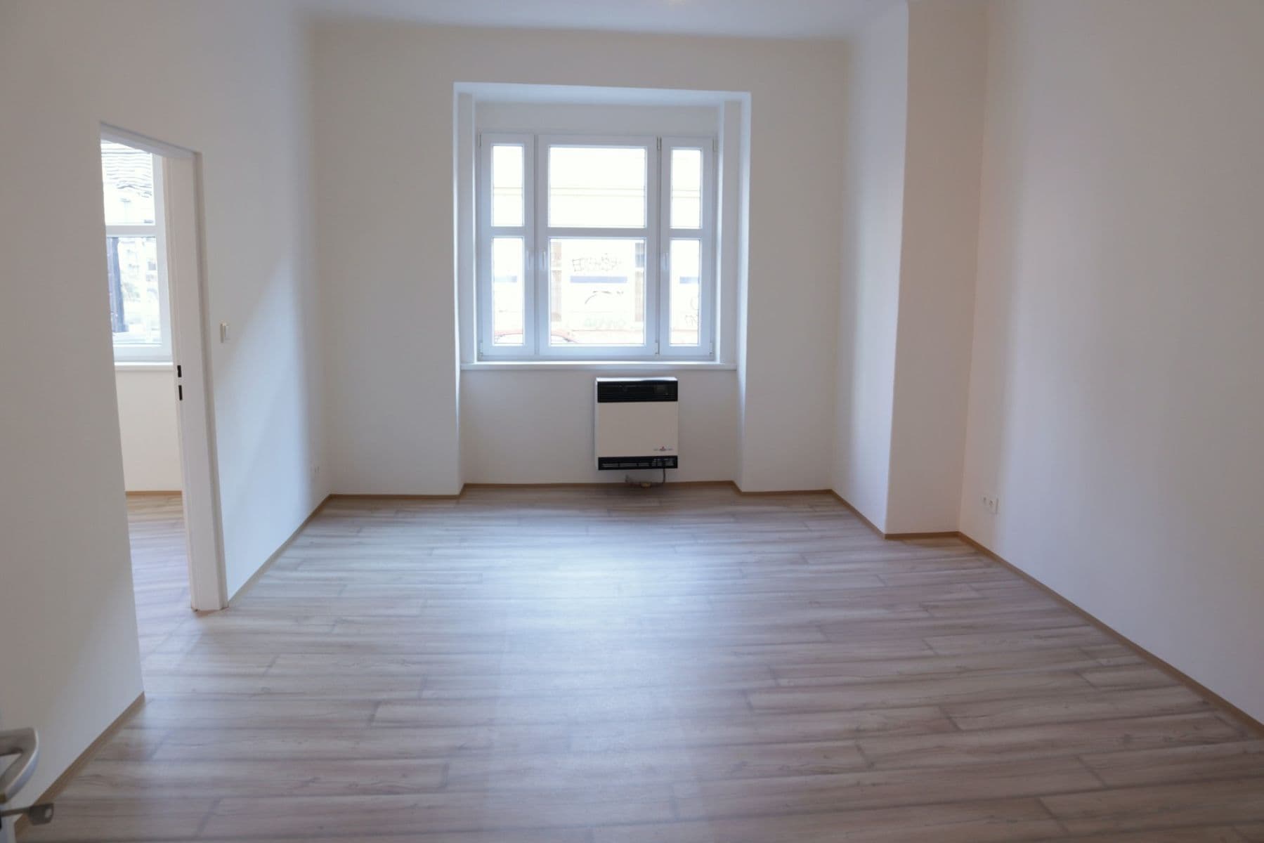Prenájom bytu 3-izbový 95 m², Ukrajinská, Praha, Praha Prenájom bytu 3-izbový 95 m², Ukrajinská, Praha, Praha