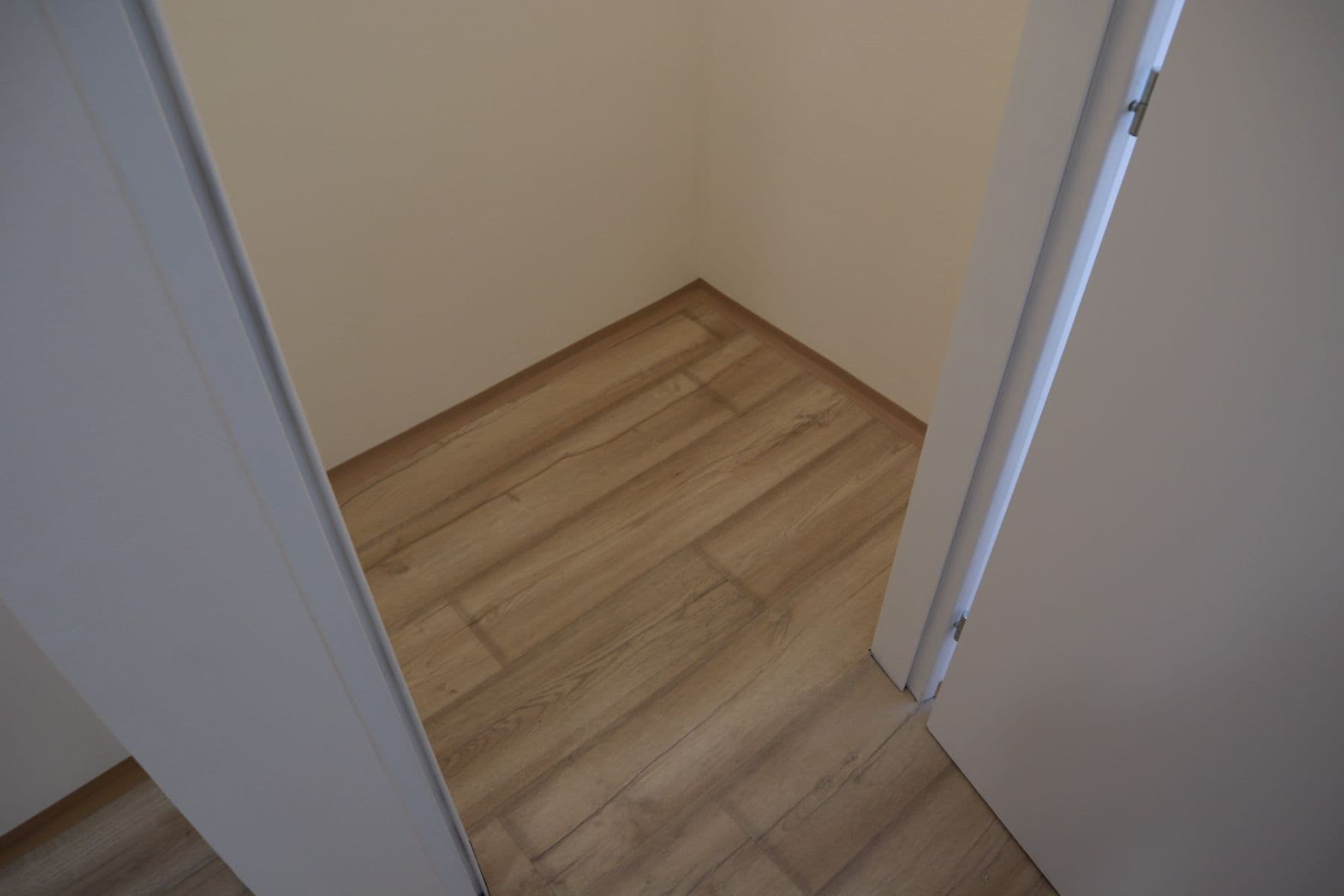 Prenájom bytu 3-izbový 95 m², Ukrajinská, Praha, Praha Prenájom bytu 3-izbový 95 m², Ukrajinská, Praha, Praha