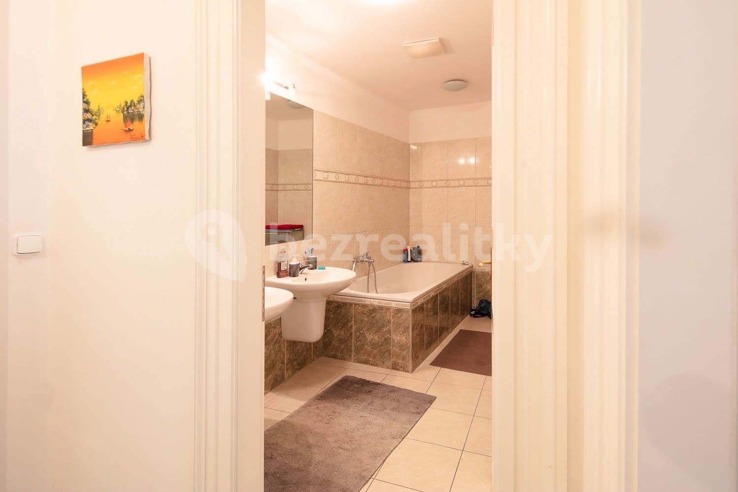 Prenájom bytu 2-izbový 72 m², náměstí Jiřího z Poděbrad, Praha, Praha Prenájom bytu 2-izbový 72 m², náměstí Jiřího z Poděbrad, Praha, Praha