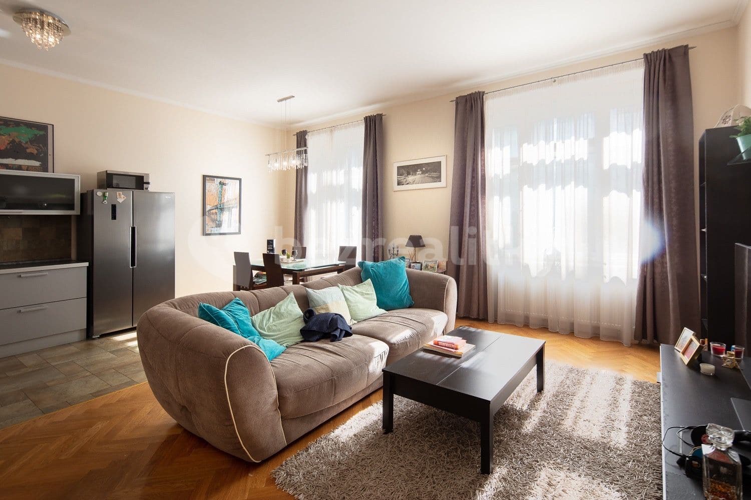 Prenájom bytu 2-izbový 72 m², náměstí Jiřího z Poděbrad, Praha, Praha Prenájom bytu 2-izbový 72 m², náměstí Jiřího z Poděbrad, Praha, Praha